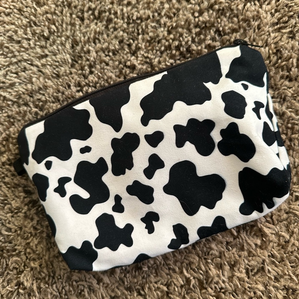 Cosmetic bag